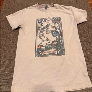 Gildan Beige 'The Plant Lover' Graphic Tee